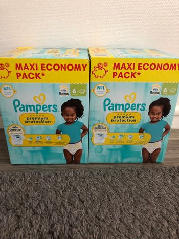 2 carton de couche Pampers taille six