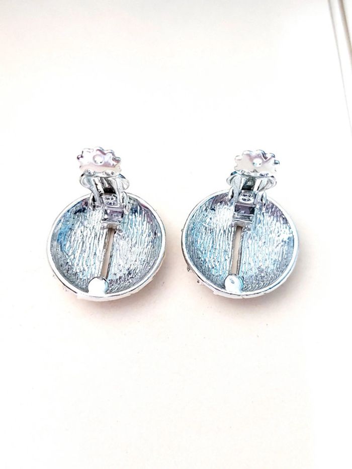 Magnifique paire de boucles d'oreilles à clip vintage - photo numéro 4
