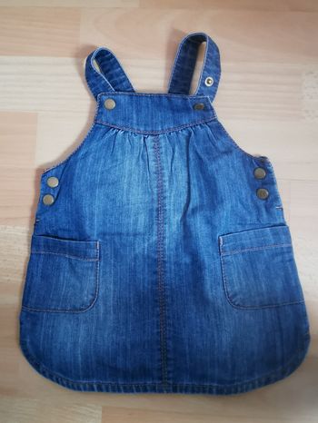 Robe en jean tape à l'œil