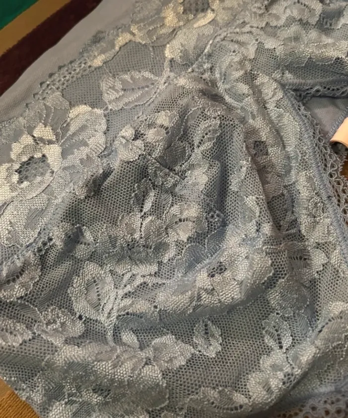 Victoria ´s secret  brassière bleu en dentelle  taille M - photo numéro 3