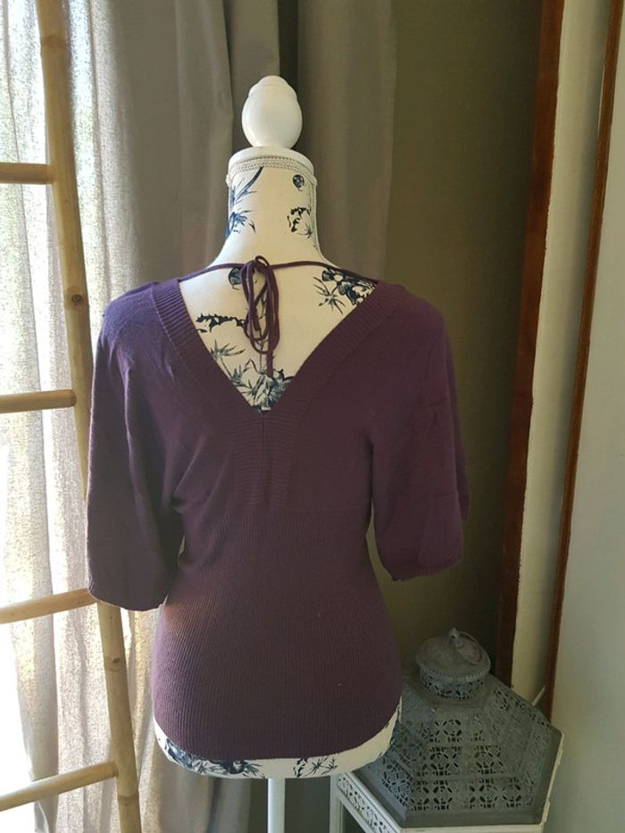 Petit haut violet décolleté en V devant et dans le dos - photo numéro 2