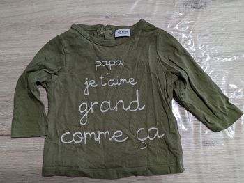 T-shirt tape a l'œil