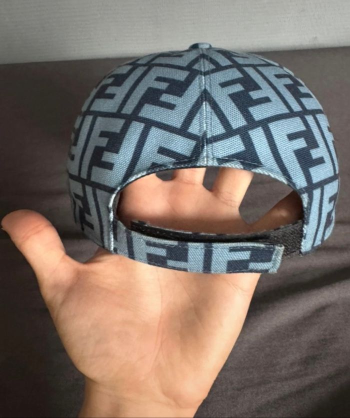 Casquette Fendi - photo numéro 5