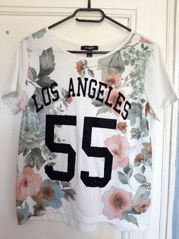 T-shirt blanc cassé et fleuri, marque Jennyfer, taille L