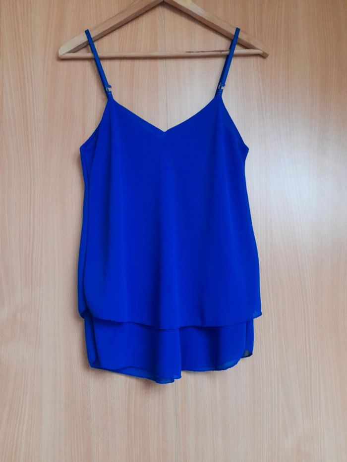 Top débardeur simple bleu et léger