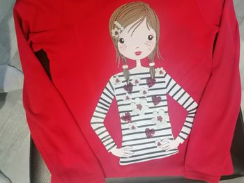 Sweat manches longues T 8 ans 👧🏻