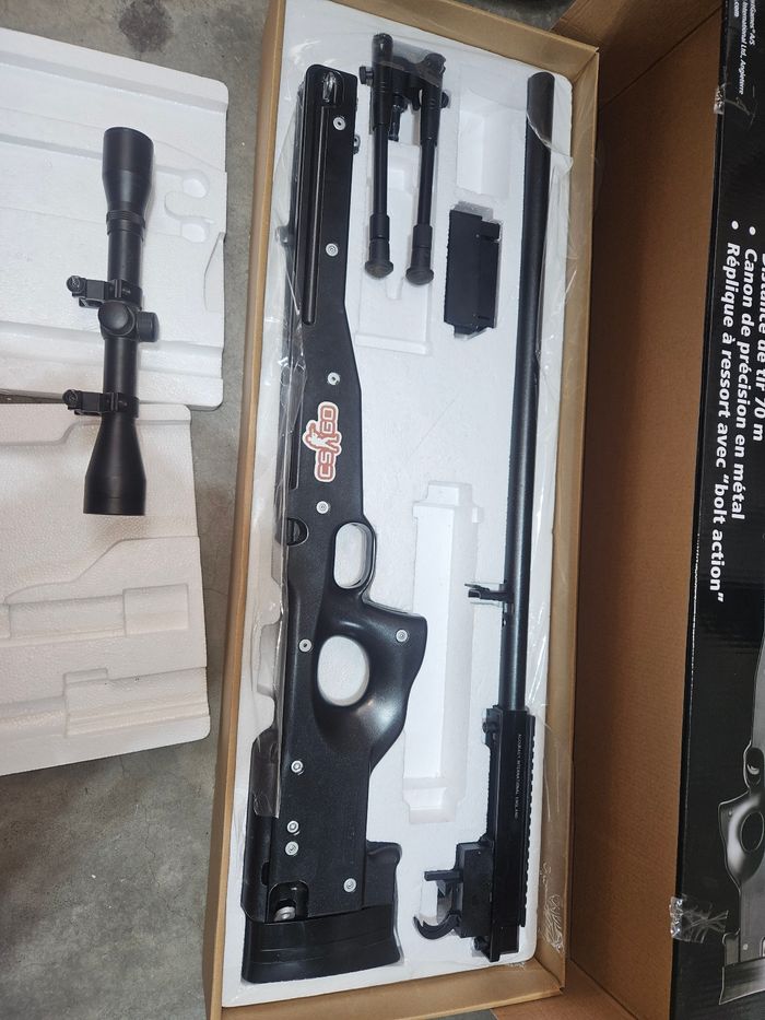 Réplique et accessoires - photo numéro 3