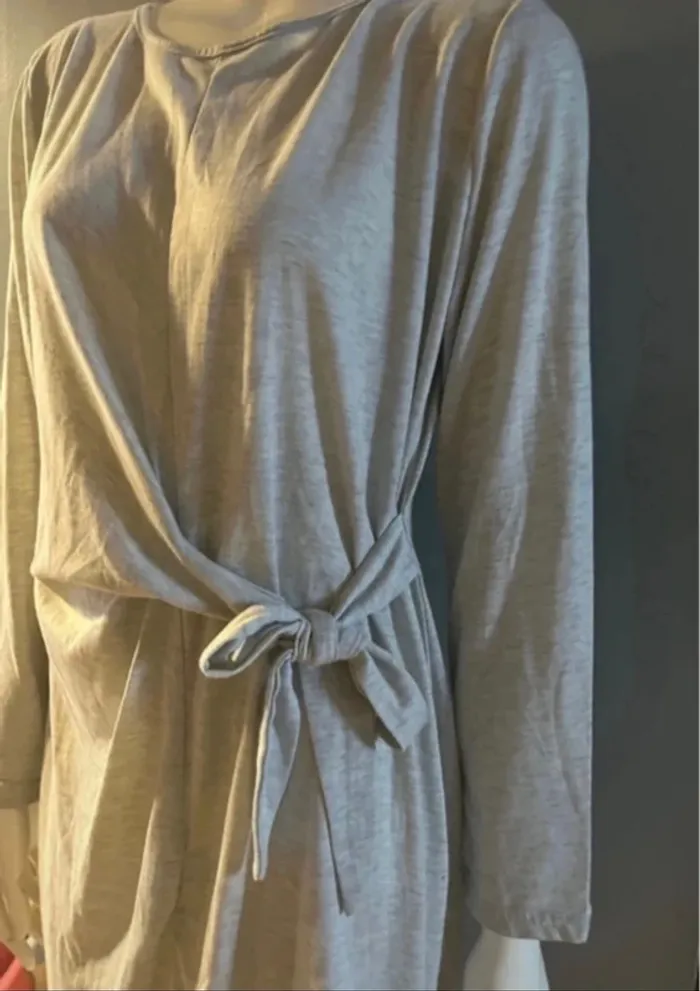 Robe noeud grise en M - photo numéro 3