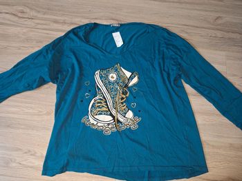 Haut manches longues Motif basket taille unique neuf étiqueté