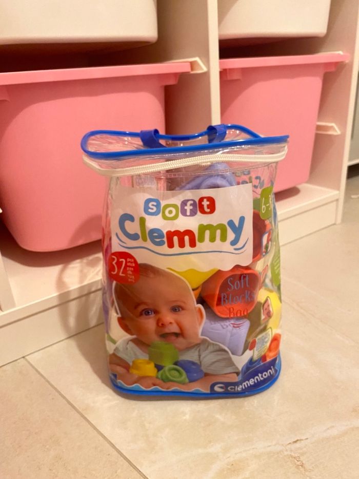 Soft clemmy bloc de construction empilable