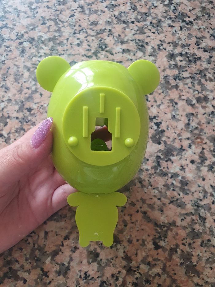 Distributeur de dentifrice pour enfant - photo numéro 2