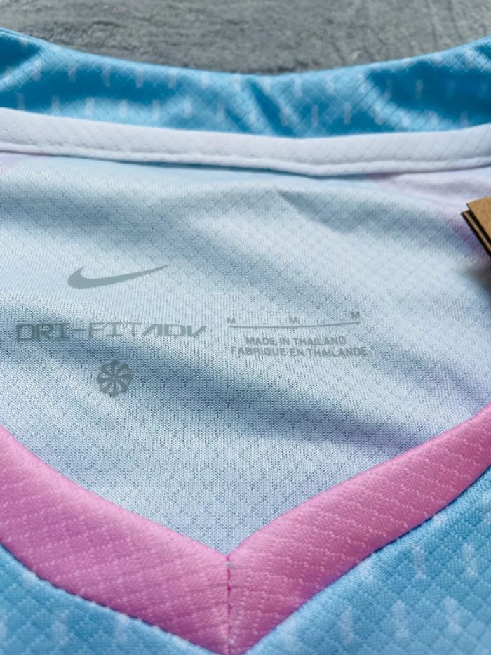 Maillot concept foot Barça rose bleu taille M - photo numéro 8