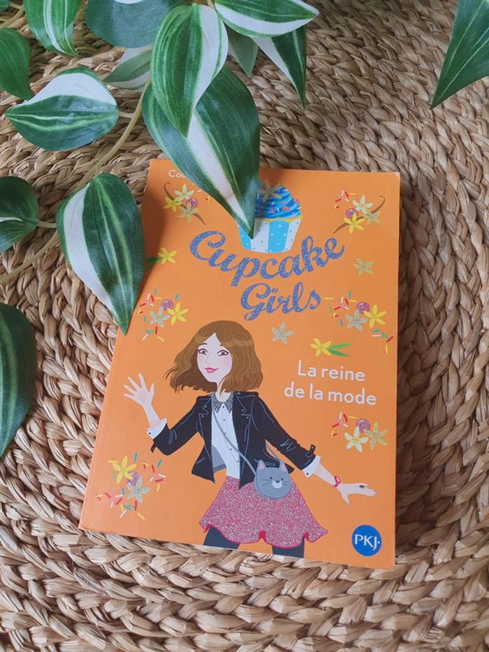 Livre Cupcake girls tome 2 - La reine de la mode