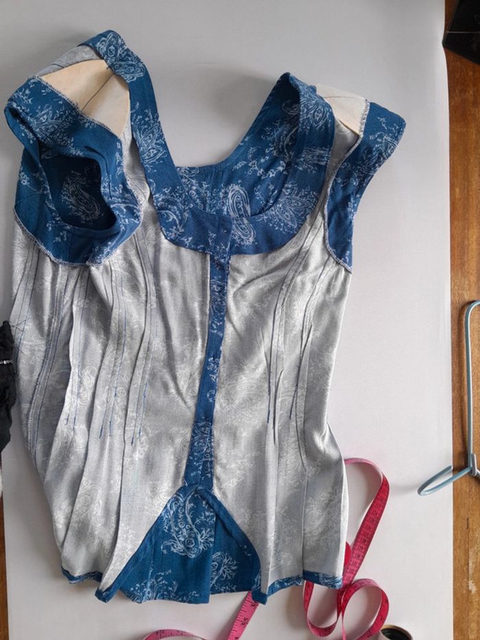 Petit haut cintré modèle unique taille  m - photo numéro 12