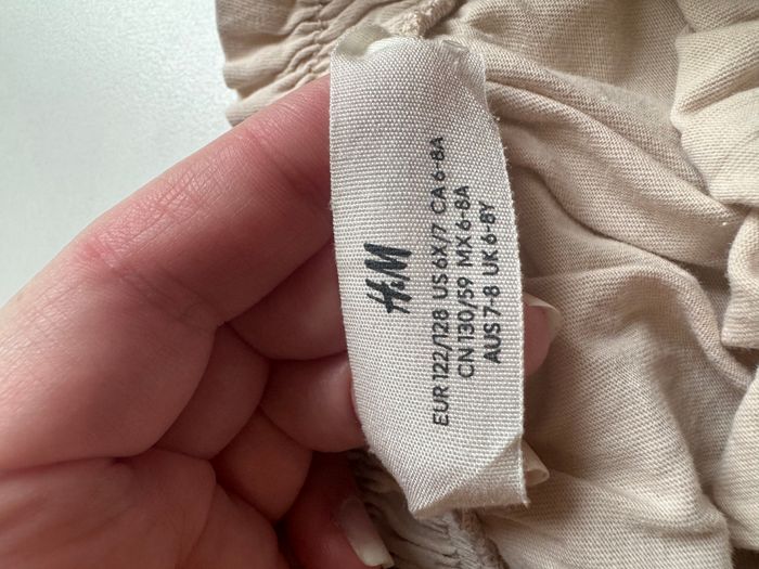 Jupe beige H&M animaux 8 ans - photo numéro 5