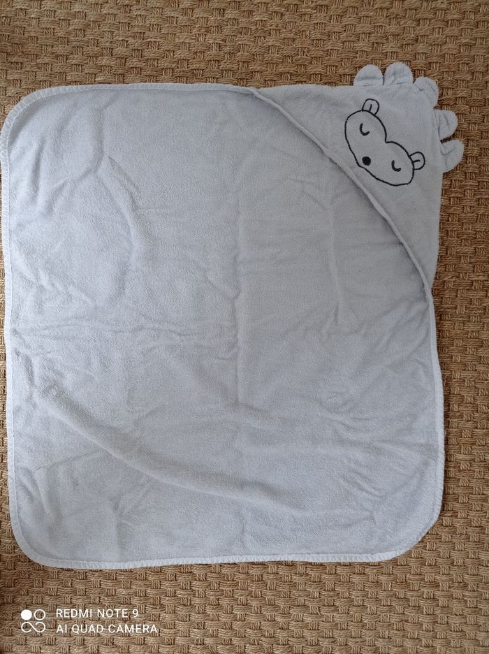 Serviette de bain bébé