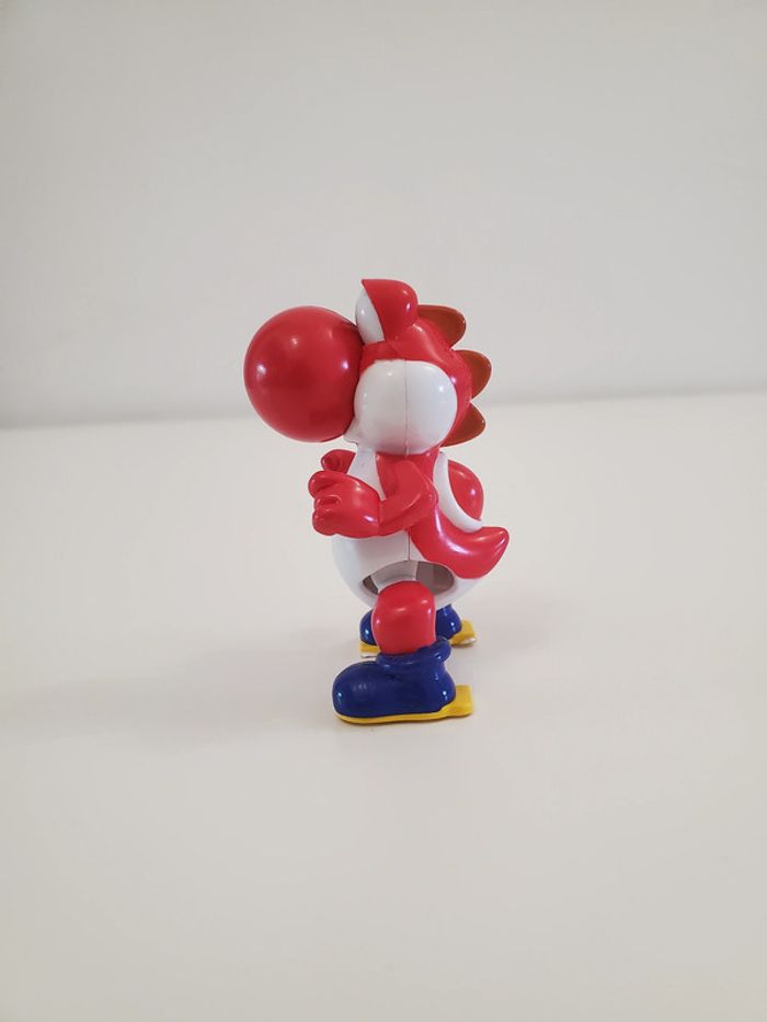 Nintendo Super Mario. Figurine de Yoshi Rouge Officielle Tomy 7 cm environ  Bon État - photo numéro 4