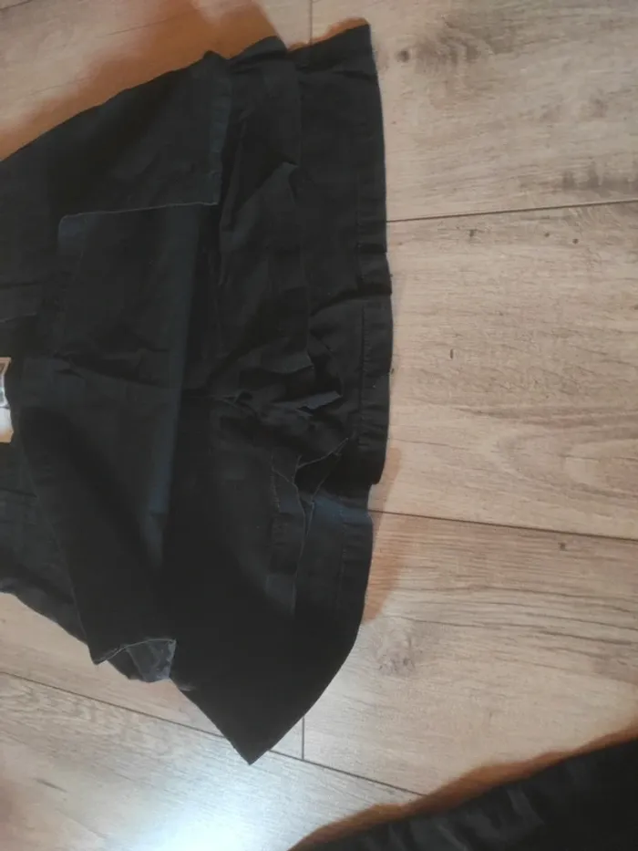 Jupe. Short Etam taille 34 36 - photo numéro 2
