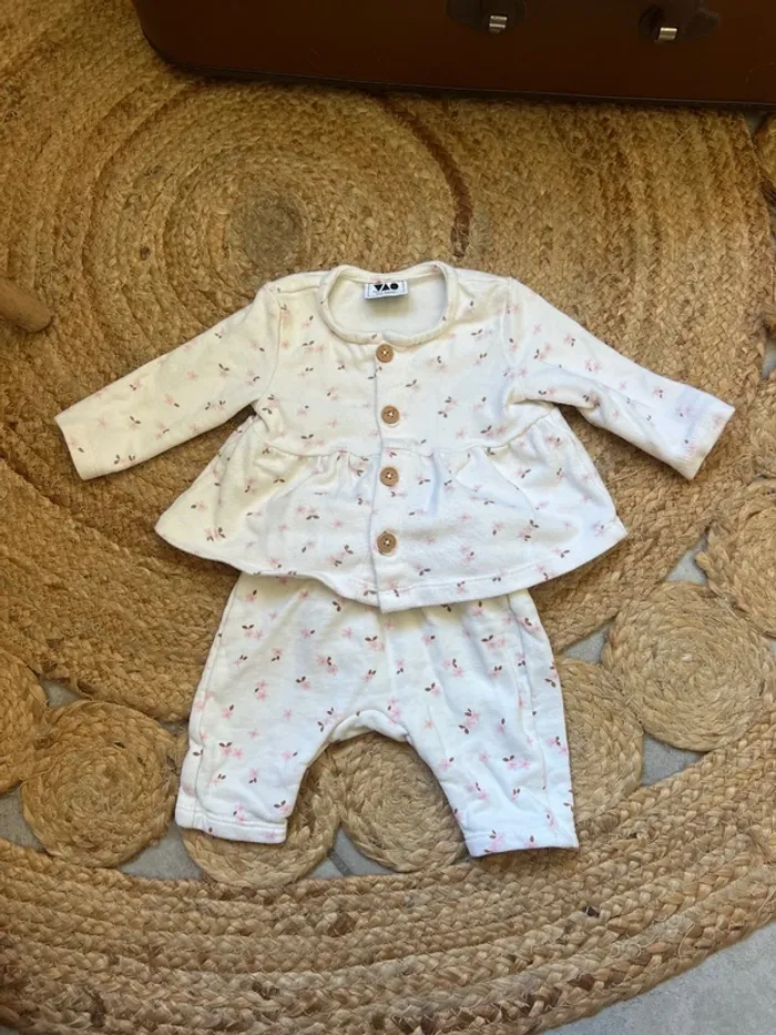 Ensemble bébé fille 1 mois