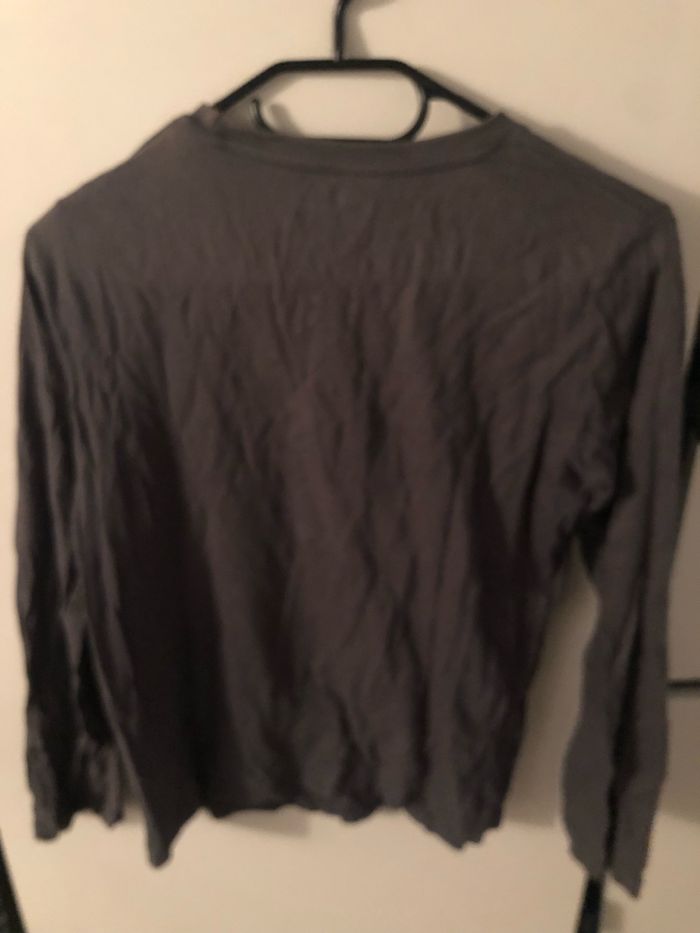 Haut kiabi taille 12ans confortable en très bon état - photo numéro 4