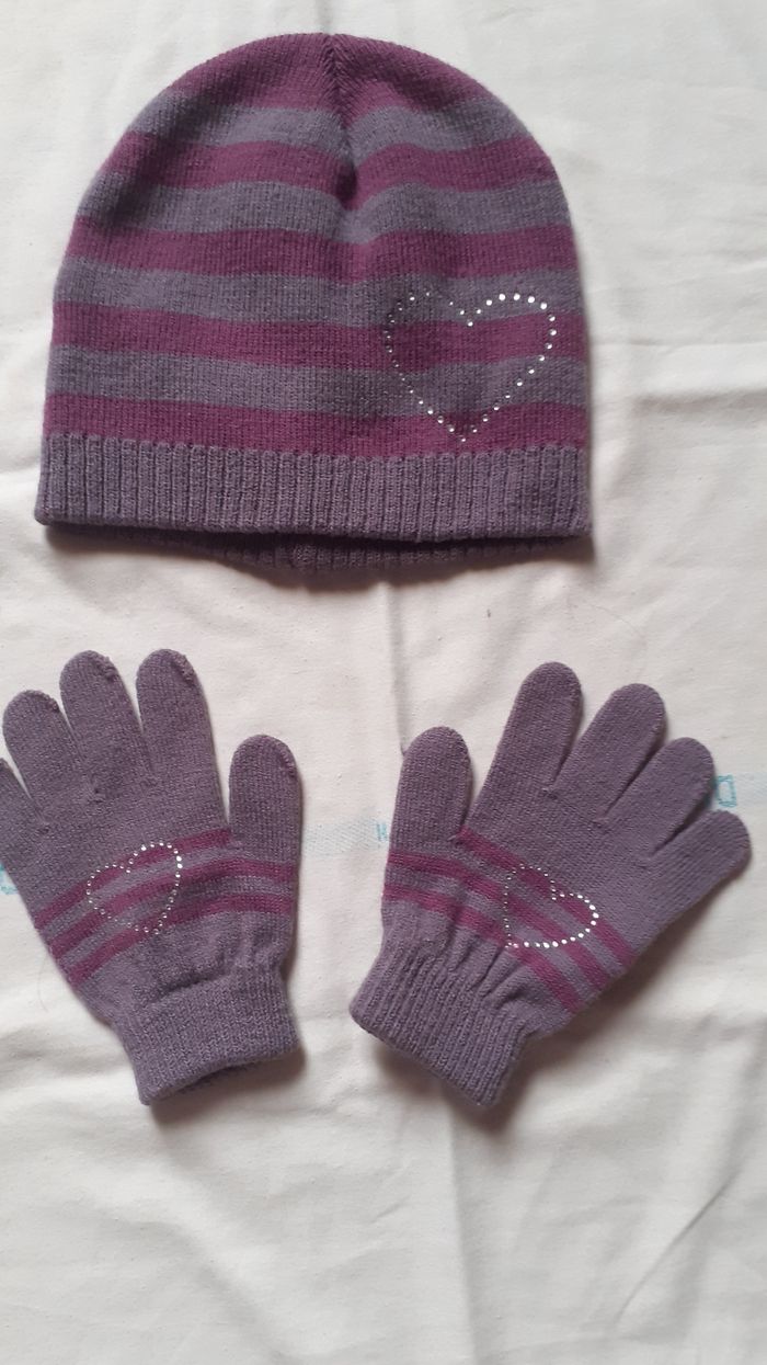 Lot bonnet et gants mauve