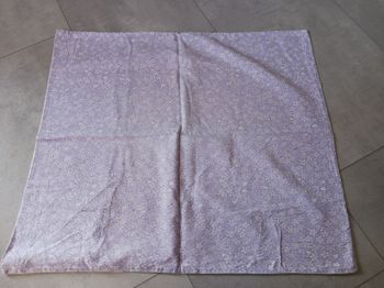 taie d'oreiller carrée parme et fleurs blanches 58 x 66 cm 