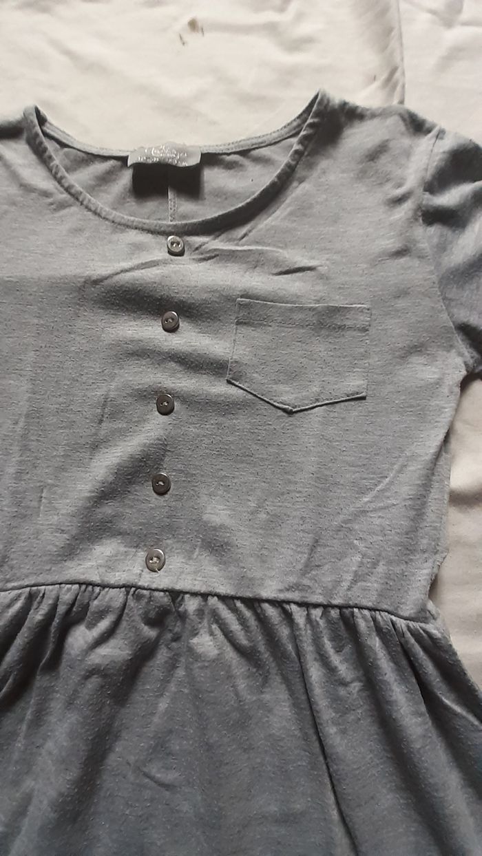 Robe grise claire à manches courtes - photo numéro 2