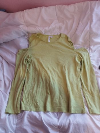 Haut manche longue épaule dénudé 