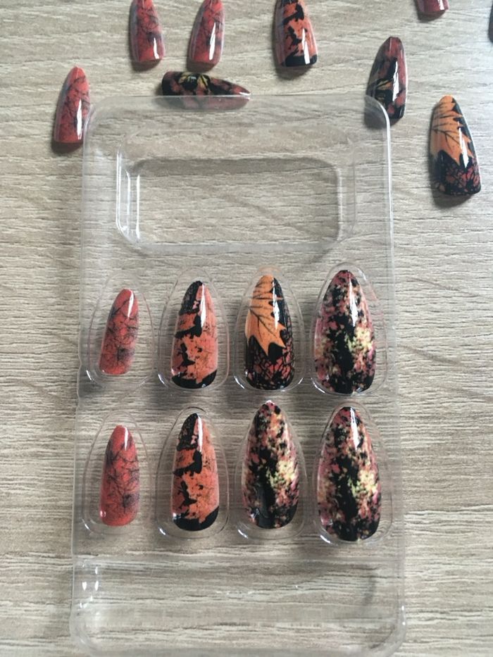 Faux-ongles / Press on nails x24 NEUFS motifs d’Automne forme amande - photo numéro 6