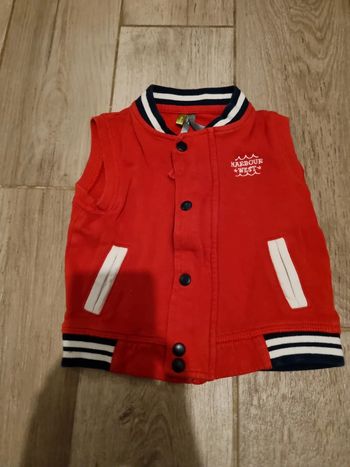 Gilet zippé sans manche 9 mois