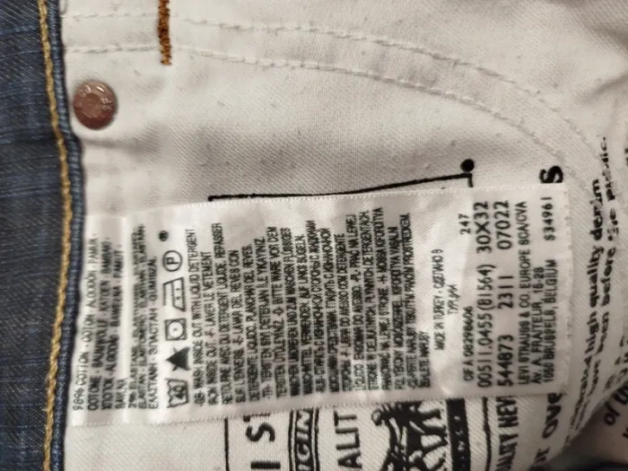 Jean Levi’s 511 Slim - Taille W30 L32/ 38FR - Coupe ajustée moderne A605 - photo numéro 10