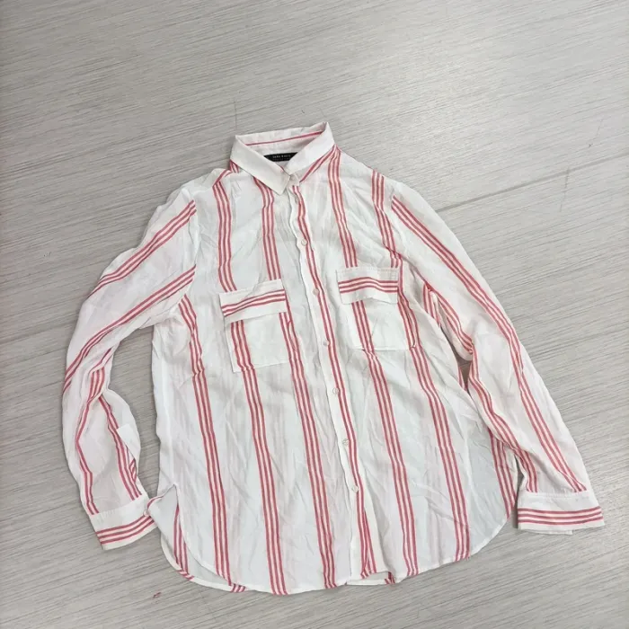 12 tops taille S Chemise Tshirt top Très bon état  LOT014 - photo numéro 4