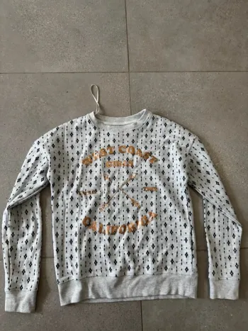 Pull cache cache trouble marker, taille M, très bon état