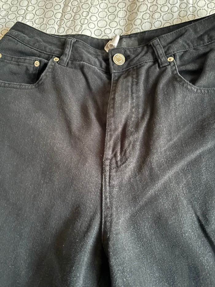 Jean noir - photo numéro 4