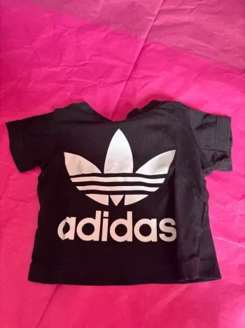Haut addidas