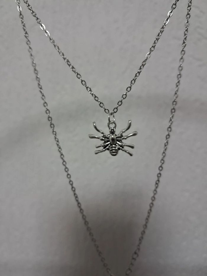 Collier araignée