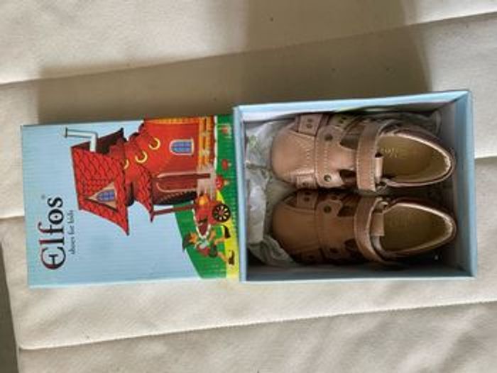 Sandales en cuir cognac elfos enfants NEUVE TAILLE 21 - photo numéro 5