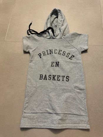 Robe à capuche 4 ans