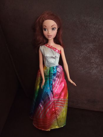 Jolie Poupée "Mattel" (Chine)