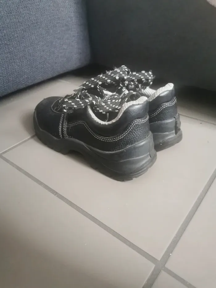 Chaussure de sécurité jardinage - photo numéro 2