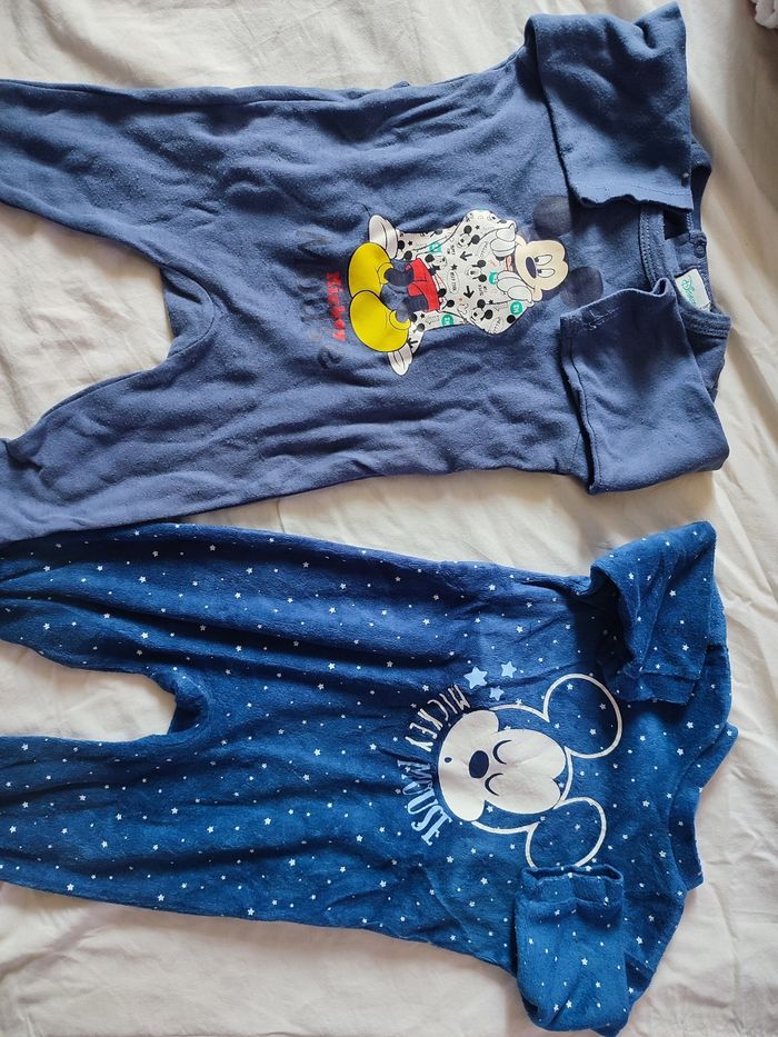 Pyjamas 6 mois - photo numéro 2