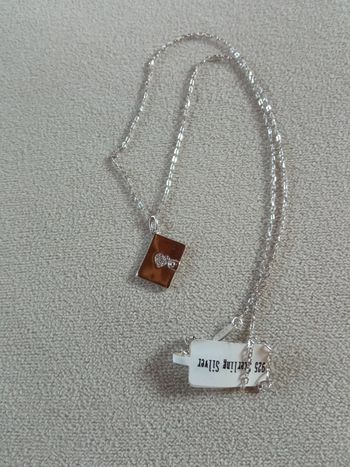 Collier "livre"