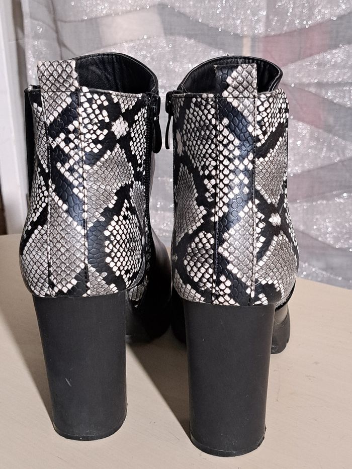 Bottines noires au motif peau de serpent 41 - photo numéro 2