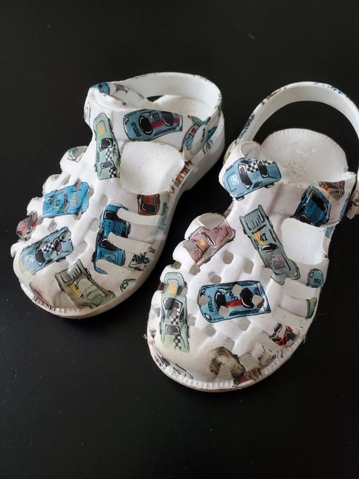 Sandale sabot bébé taille 20/22