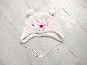 Bonnet tout doux DPAM 18-23 mois – motif cœur et pompons 💕