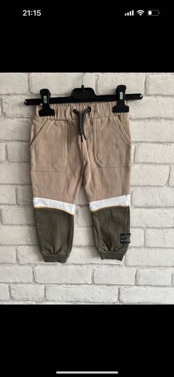 Pantalon c&a taille 18 mois