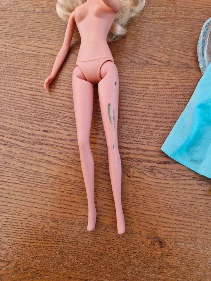 Gros lot de barbies - photo numéro 20