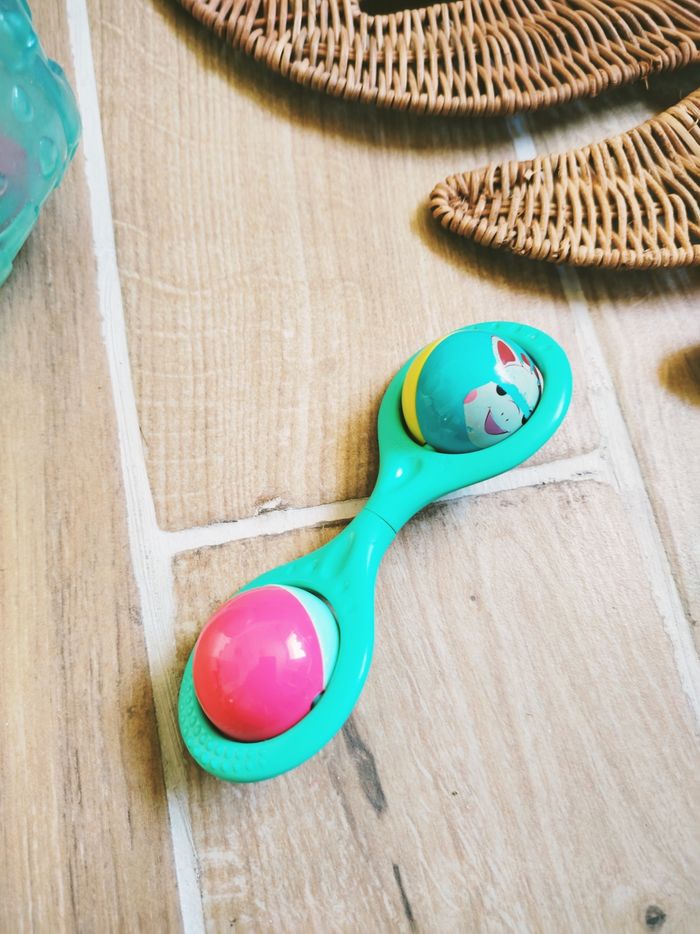 🦒Lot de 2  jouets sensoriels hochet et balle grelots en plastique marque Sophie la girafe - photo numéro 2