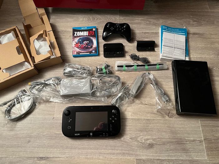 Console Wii U pack collector Zombi U en boite excellent état - photo numéro 3