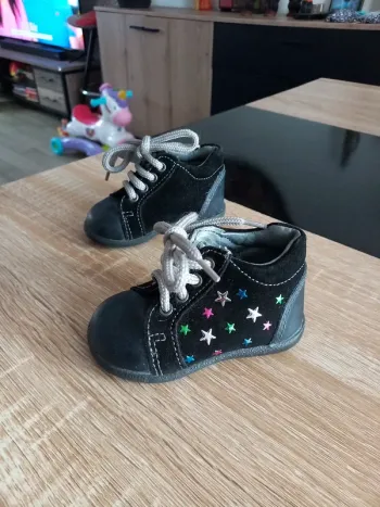 Chaussure bébé 17
